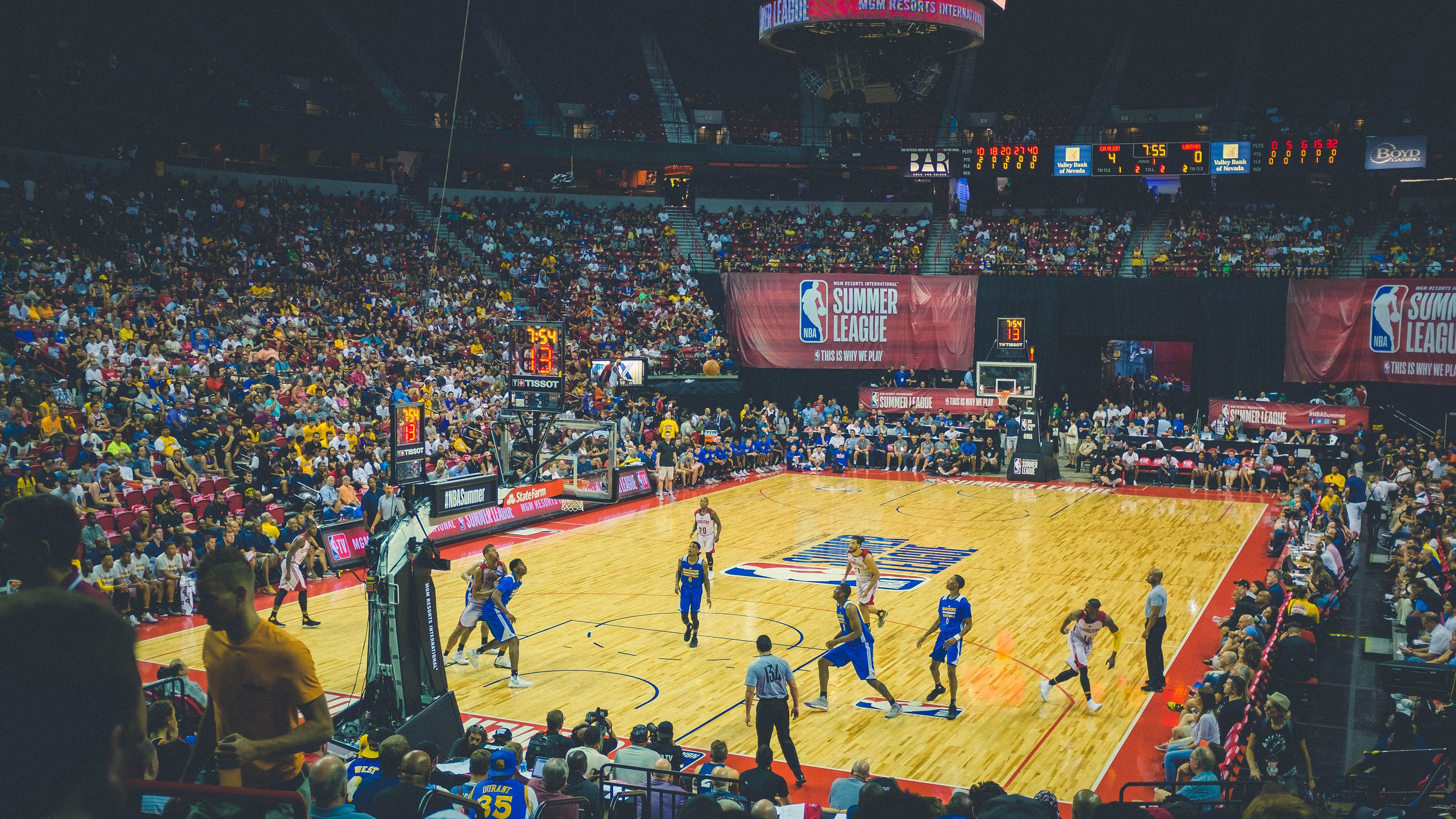 核心封盖:李磊最后一秒封阻对手关键投篮!