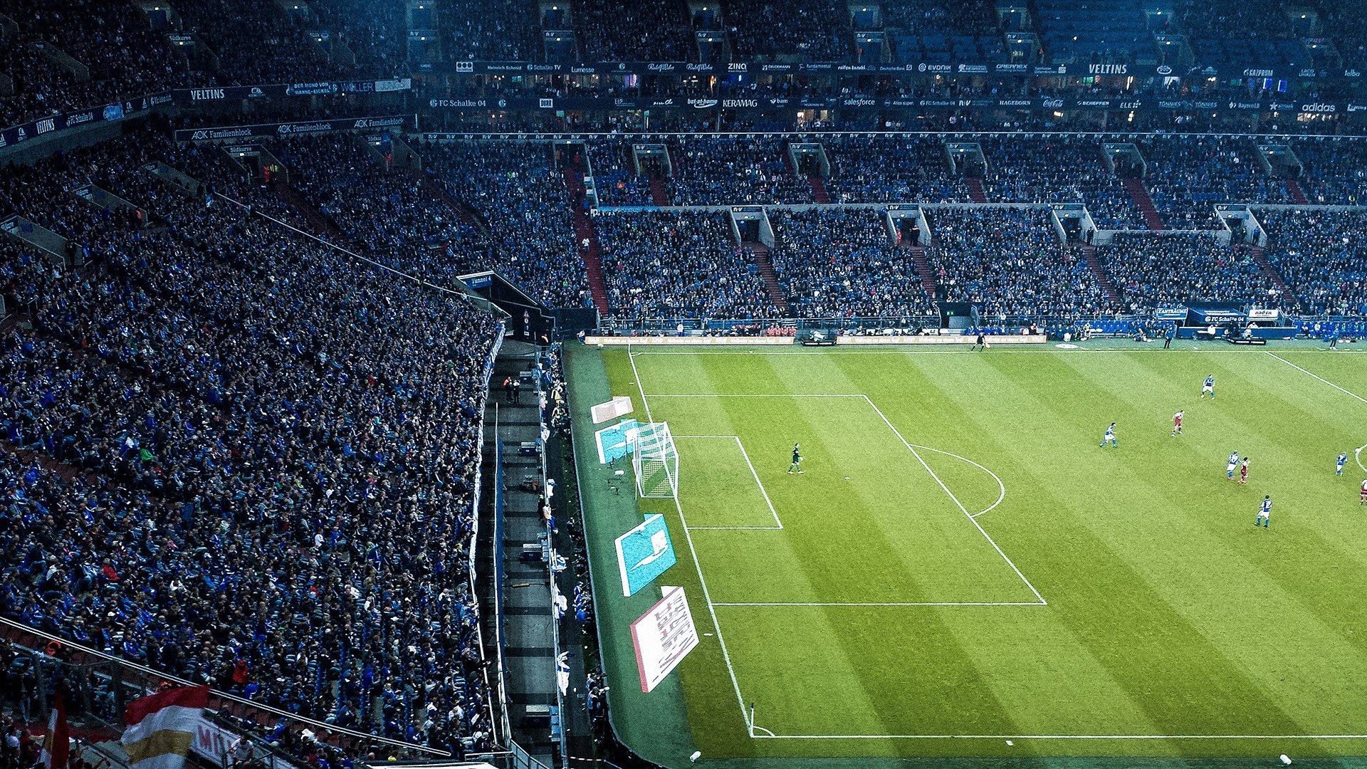 狼队主帅埃斯帕尼奥赛后赞扬全队表现,球员士气高涨,狼队1_2埃弗顿